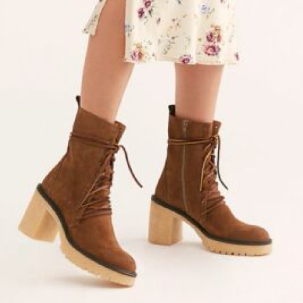 Free People Dylan Lace Up  Suede Platfrom Heeled Boot Size 40 or 9